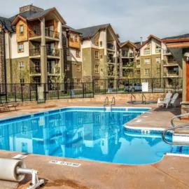 Lake Windermere Pointe by StayIn, hotell i Invermere