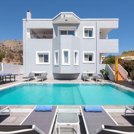 Villa Bella with Private Pool and Hot Tub, hotel din Lardos