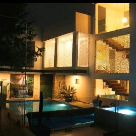 Suite de huéspedes, con alberca, hotel en Cuautitlán Izcalli