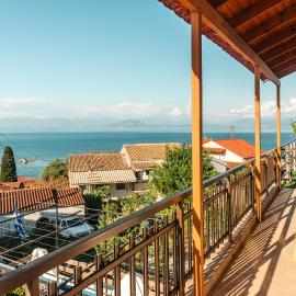 Sea and Mountain House II، فندق في Nótos