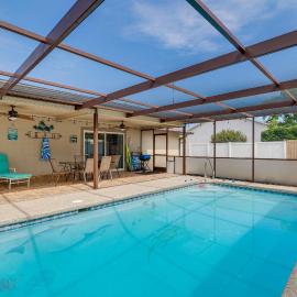 Heated Pool & Dog-Friendly Yard! Spring Hill Home, hotelli kohteessa Spring Hill
