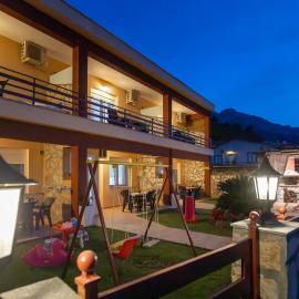 Antigone View Apartments, hotel in Skala Potamias
