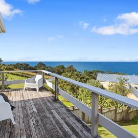 Mayor Magic - Onemana Holiday Home, hotel a Opoutere