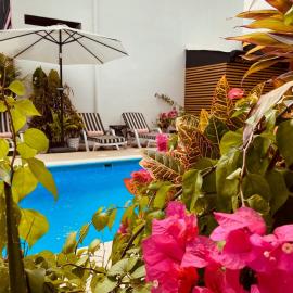 Hotel Daleese, hotel in Uvita
