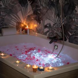 La Veiguela de Gijón I, con plaza de garaje y jacuzzi incluido、ヒホンのホテル