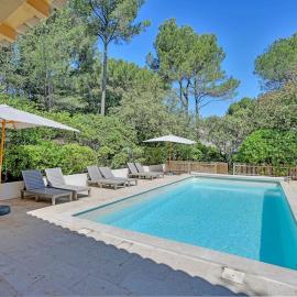 Grande villa avec piscine près d'Avignon - Jonquerettes, Hotel in Jonquerettes