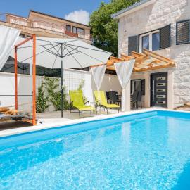 Nice Home In Vinjani Donji