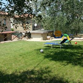 Dirindello House Trasimeno, hotel in Magione