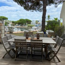 Marina avec place de bateau à port Camargue, hotel in Le Grau-du-Roi