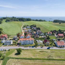 Haus Lotsenberg Apartments mit 8 Ferienwohnungen, hotel v mestu Thiessow