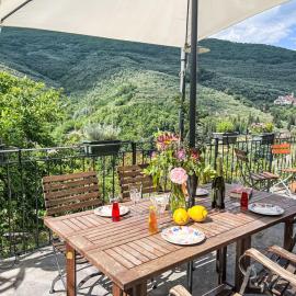 Holiday Home Castagna by Interhome, hotell i Borgomaro