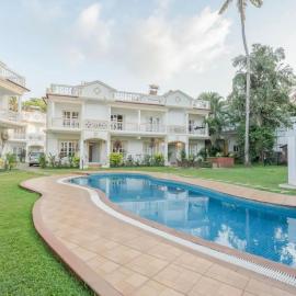 Staymaster Serafina - 3BHK Villa - Common Pool, hotel in Nagoa-Bardez