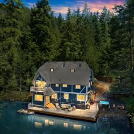Hillside Cottaga- Private pond, hot tub, game room, by ONP