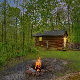 Blue Rose Cabins - Cupids Cabin