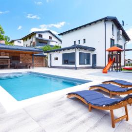 Beautiful Home In Karlovac With Sauna, hotel in Karlovac