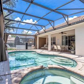 Luxury Disney Villa 5BR With Private Pool and Spa (4 Miles from Disney), hotel a Orlando