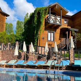 Boutigue Hotel Nebesa, hotel u gradu 'Chimgan'