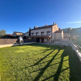 Casas Rurales VELASCO, hotel di Cabañas de Polendos