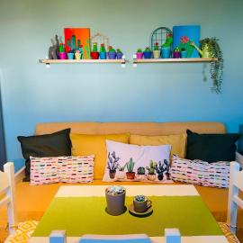 GoAtAndros Colourful One-Bedroom Apartment in Gavrio