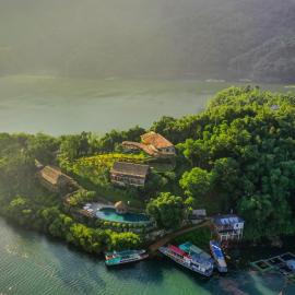 Mai Chau Hideaway Lake Resort, khách sạn ở Mai Châu
