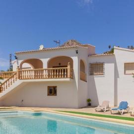 Chalet Los Olivos con piscina, hotel v destinácii Jávea