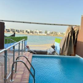 سافانا امواج Amwaj savana, hotelli Half Moon Bayssä