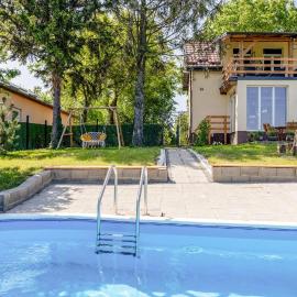Beautiful Home In Aljmas, khách sạn ở Aljmaš