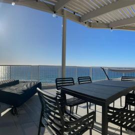 Sunshine Beach में, होटल Sunshine Penthouse with stunning Coral Sea views