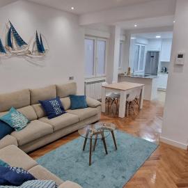 Poniente Luxury - 3 hab - Wifi - VUT-5189-AS, hotel in Gijón