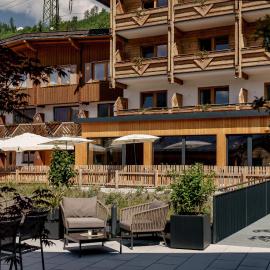 Ferienalm Panorama Apartments, хотел в Шладминг
