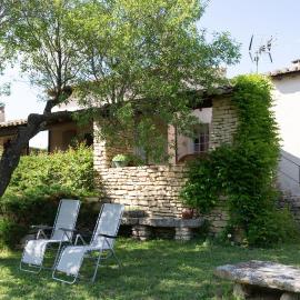 VILLA PROVENCALE FACE AU LUBERON