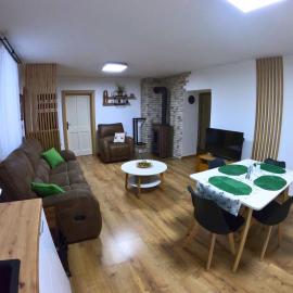 Zelený dom pri potoku, hotel a Sklené Teplice