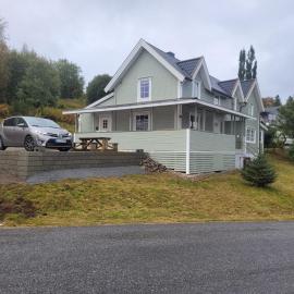 Ferienhaus Solli Norwegen، فندق في Kolvereid