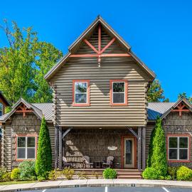 The Mighty Crabapple Manor by Stony Brook Cabins