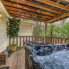Seclusion Retreat by Stony Brook Cabins