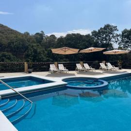 Aqua Forest Hotel, hotel i Cañada