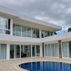Montana Sense Villa Sentul 3BR - Mountainview, Hotel in Megamendung
