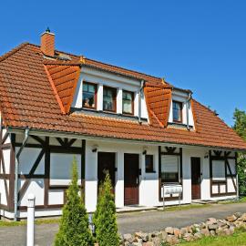 Ferienwohnung mit Balkon Gustow auf Rügen, hotel in Gustow