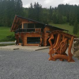 Cabana roua munților din bucovina, hotel v destinácii Mestecăniş