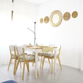 Chalet Margarita Comfort with AC, WiFi, and Private Patio, hotel in Los Alcázares