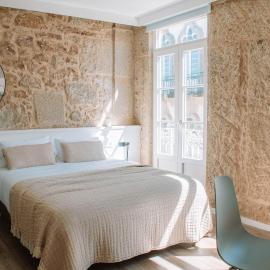 Just Like Home - Vilavelha Suites, hotel in Valença