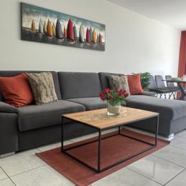 Design-Terrasse-7 Personen-Netflix-Garage-Seenah, hotel in Radolfzell am Bodensee