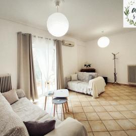 Olivóne apt, by A & F