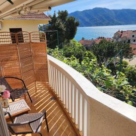 Lorena Rooms, hotell i Risan