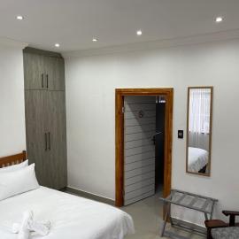 Serenity Guest Lodge