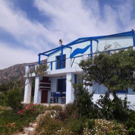 Aegean View: Agios Kirykos’ta bir otel