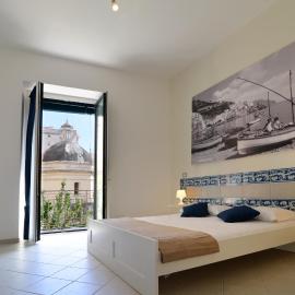 Santi e Saraceni Rooms – hotel w mieście Salerno