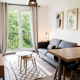 Appartement cosy 5 mins Honfleur piscine terrasse, Hotel in Équemauville