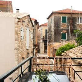 Burnelia Vacation Maisonette