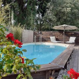 Location saisonnière avec piscine et terrasse au pied du luberon, hotel di Lauris